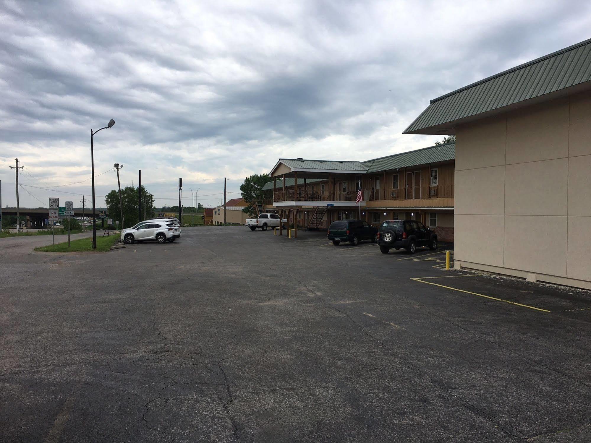 Red Roof Inn Des Moines Exterior photo